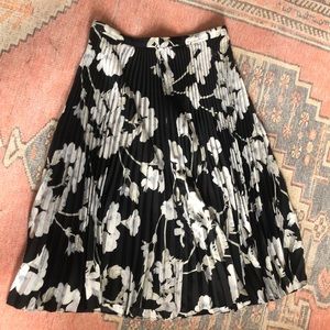 Club Monaco Pleated MIDI Skirt